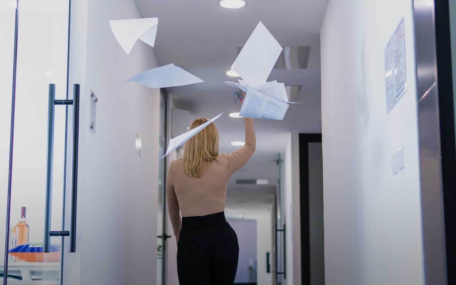Lost Along the Paper Trail? 5 Reasons to Consider Paperless HR Onboarding