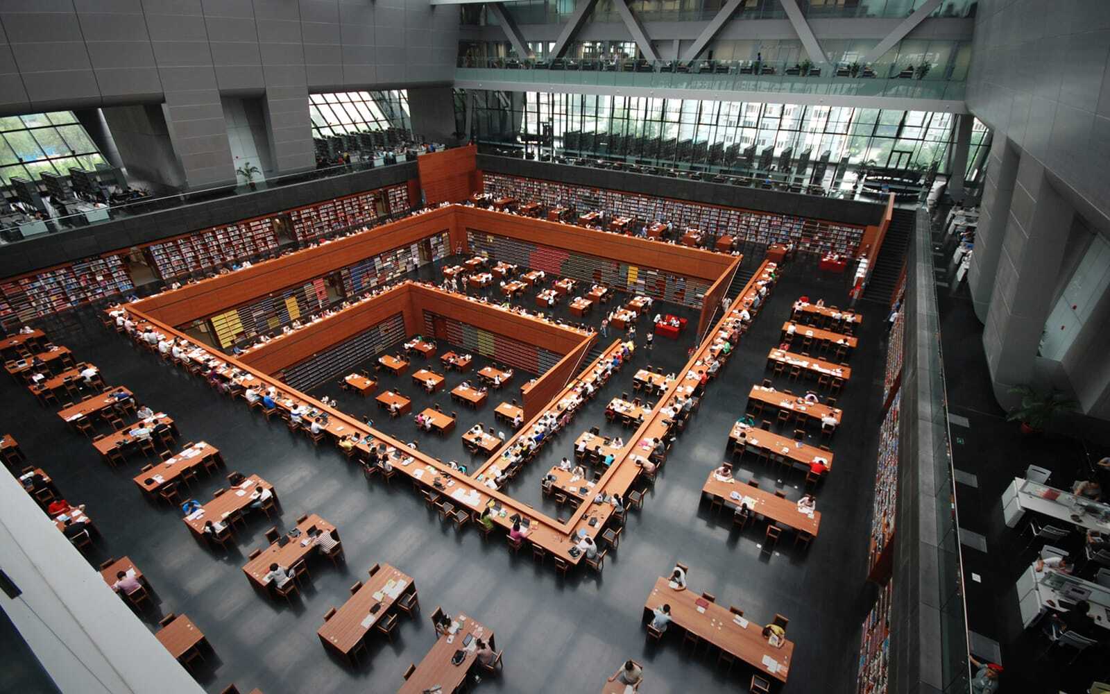 Print Management 101: How Colleges Can Maneuver the Print Maze and Maximize the Budget